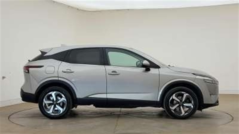 Nissan Qashqai 1.3 Dig-t Mh 158 N-connecta Xtronic DN72WFX Silver #4