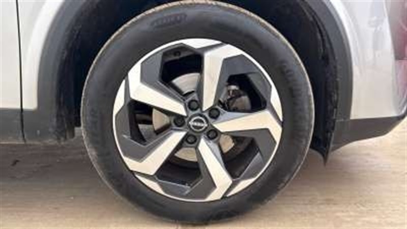 Nissan Qashqai 1.3 Dig-t Mh 158 N-connecta Xtronic DN72WFX Silver #6