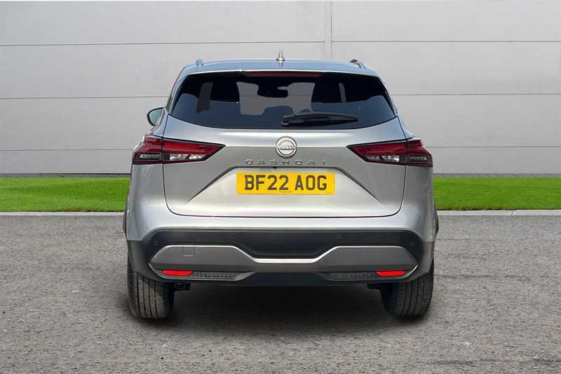 Nissan Qashqai 1.3 Dig-t Mh 158 Tekna Xtronic Silver #4