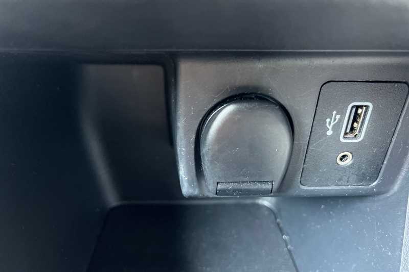 Nissan Micra Tekna Black #23