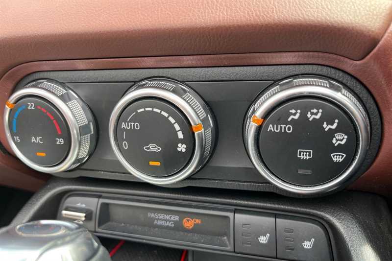 Mazda MX-5 Se-l Nav 2.0 Skyactiv-g 160Ps Convertible White #16