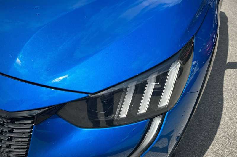 Peugeot 208 1.2 Puretech 130 Gt Line Eat8 MT22VAJ Blue #4