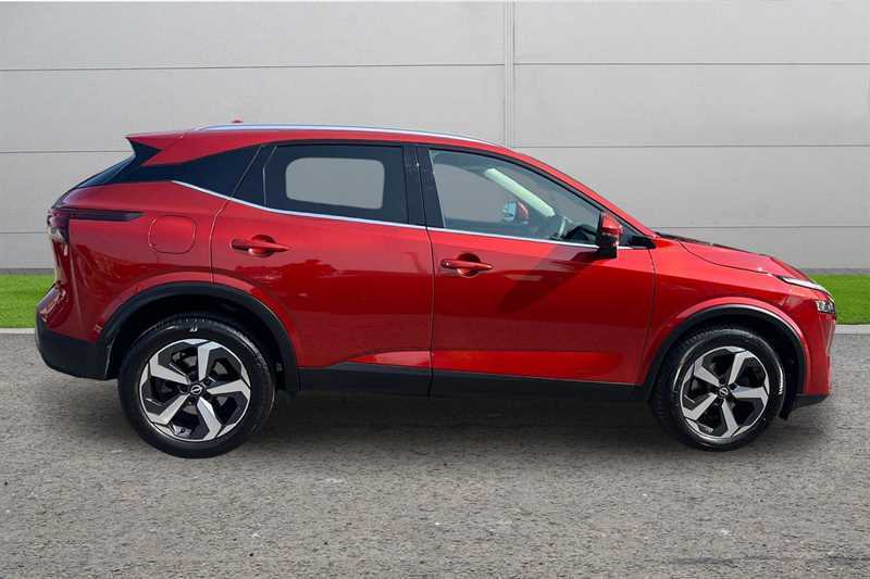 Nissan Qashqai 1.3 Dig-t Mh 158 N-connecta Xtronic Red #3