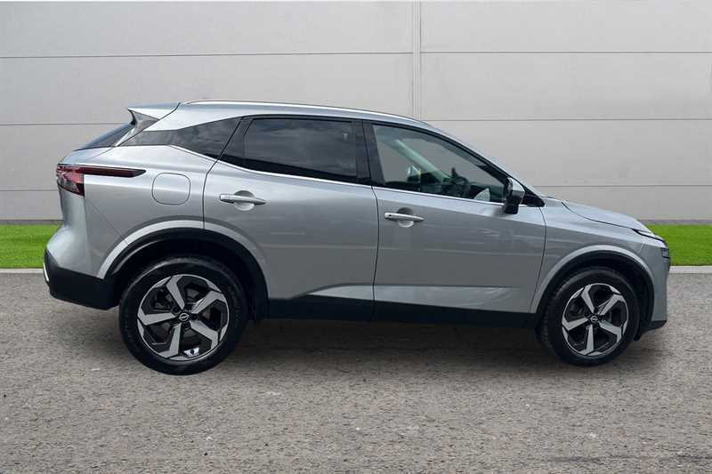 Nissan Qashqai 1.3 Dig-t Mh 158 N-connecta Xtronic Silver #3