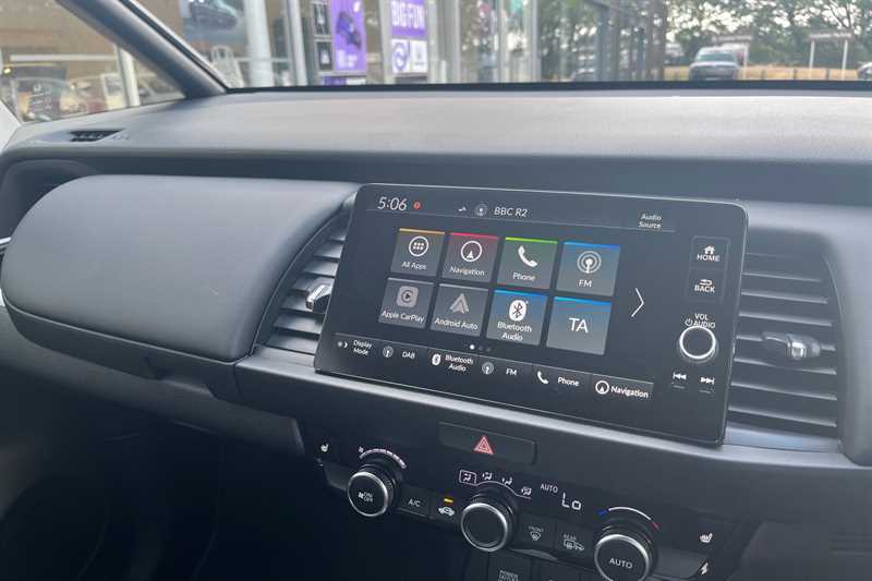 Honda Jazz 1.5 I-mmd Elegance White #15