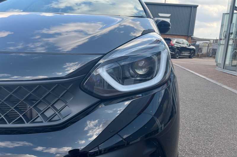 Honda Jazz 1.5 I-mmd Elegance White #19