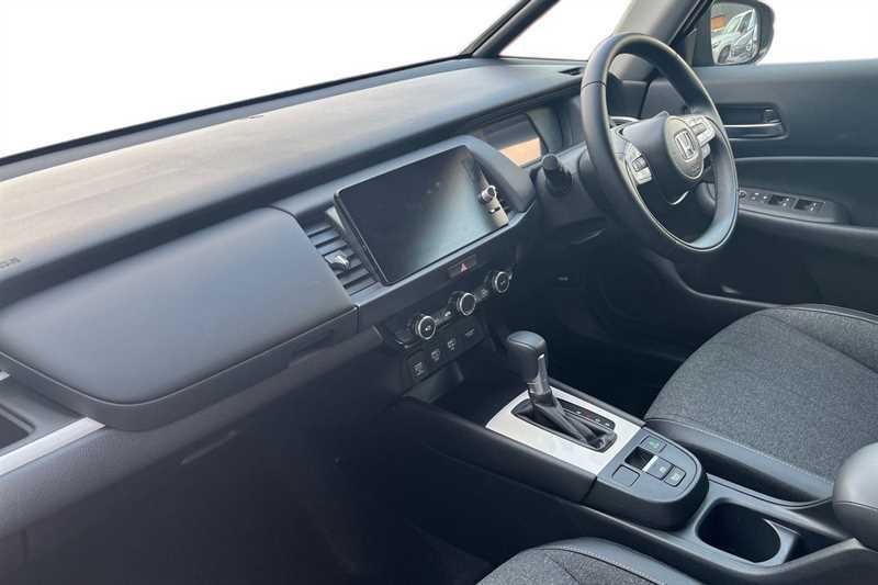 Honda Jazz 1.5 I-mmd Hybrid Advance Ecvt Black #2