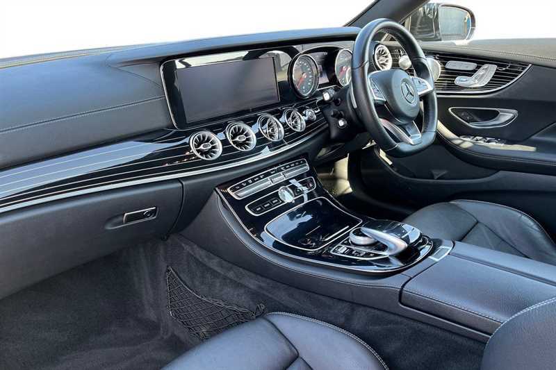 Mercedes-Benz E Class E350d 4Matic Amg Line Premium Plus 9G-tronic YS18URD Black #2