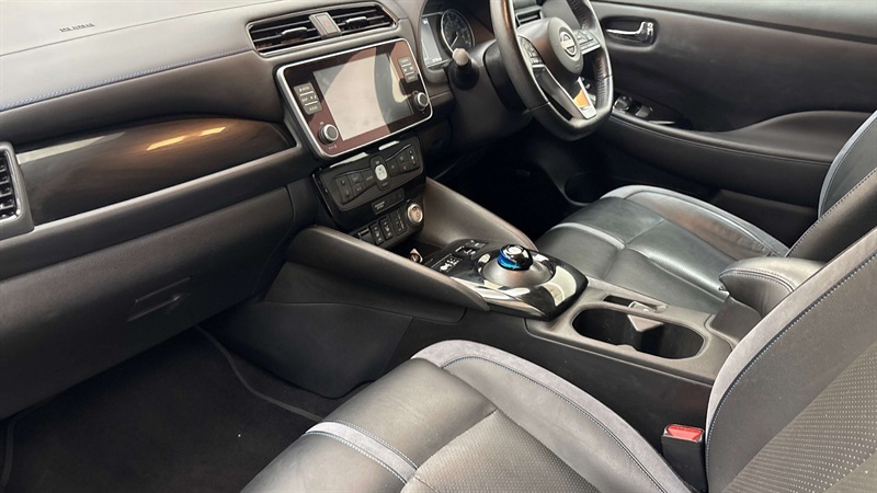 Nissan Leaf 110Kw Tekna 39Kwh Black #2