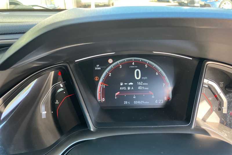 Honda Civic 1.5 Vtec Turbo Sport White #2