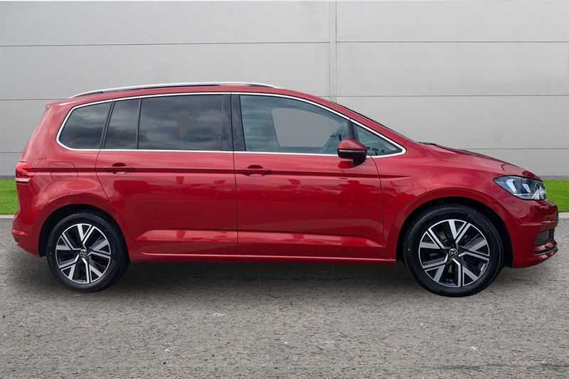 Volkswagen Touran 1.5 Tsi Evo Sel Dsg CP23ZYD Red #3