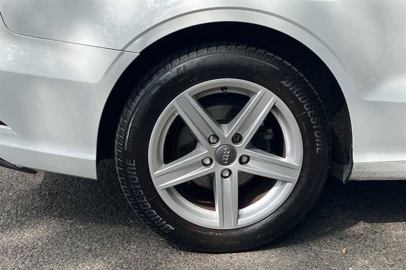 Audi A3 1.4 Tfsi Se White #6