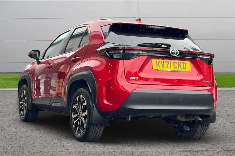 Toyota Yaris Cross 1.5 Hybrid Design Cvt Red #2