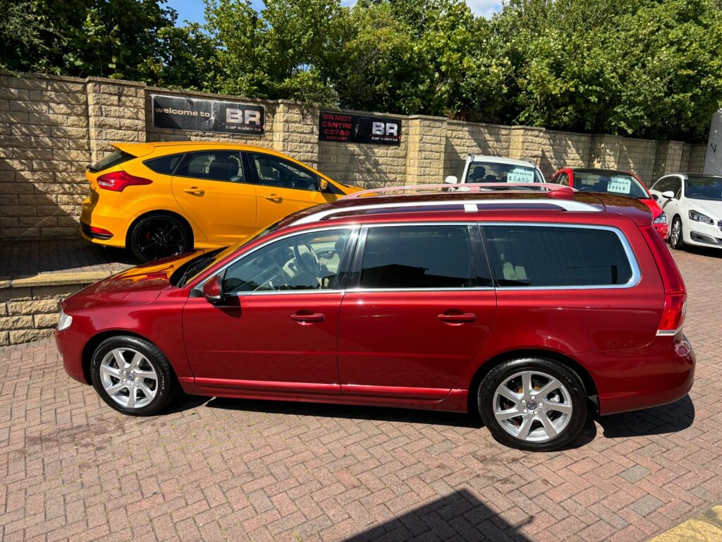Volvo V70 2.4 D5 Se Lux Geartronic Euro 5 Red #4