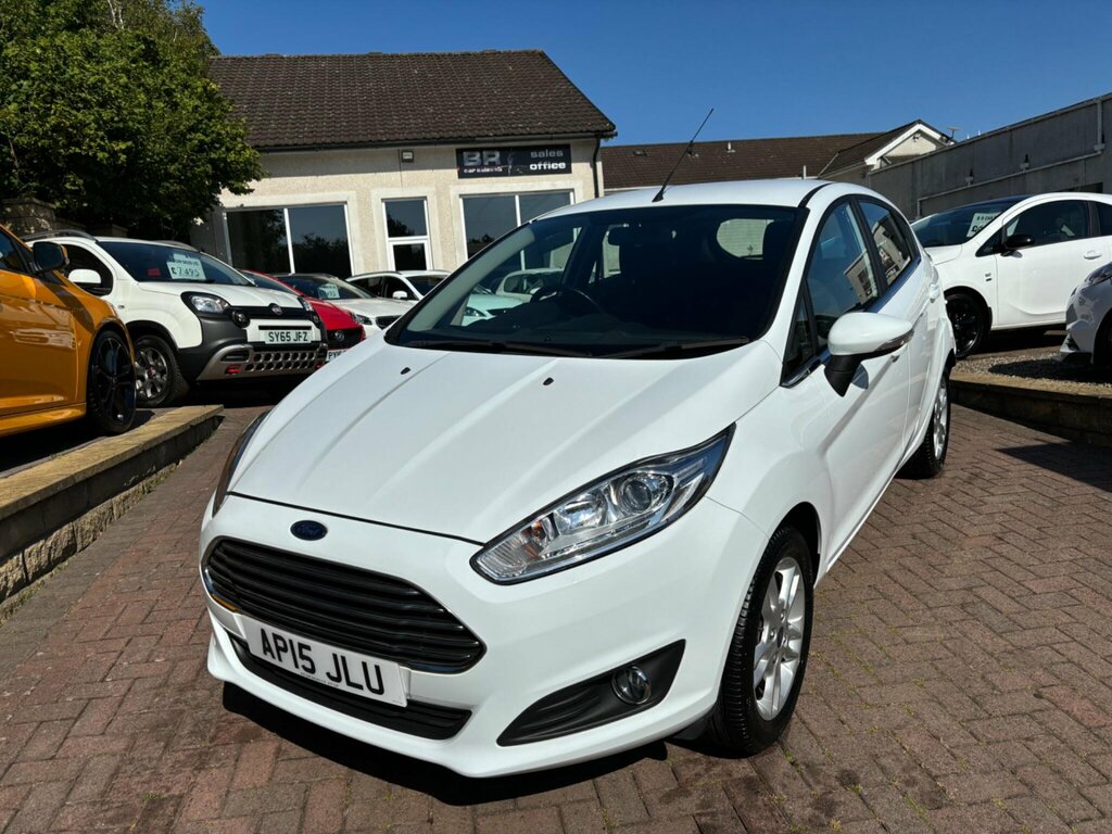 Ford Fiesta 1.25 Zetec Euro 6 AP15JLU White #2