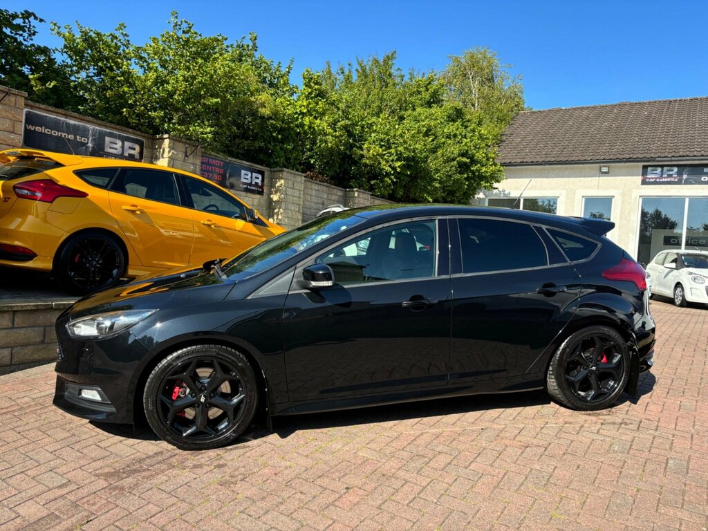 Ford Focus 2.0T Ecoboost St-3 Euro 6 Ss Black