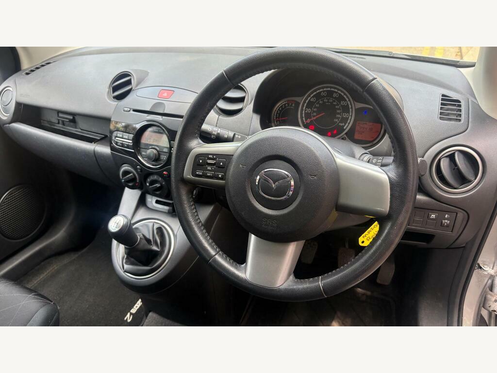 Mazda 2 1.3 Sport Venture Edition Silver #18