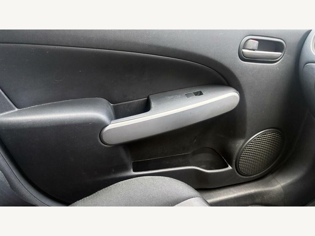 Mazda 2 1.3 Sport Venture Edition Silver #19