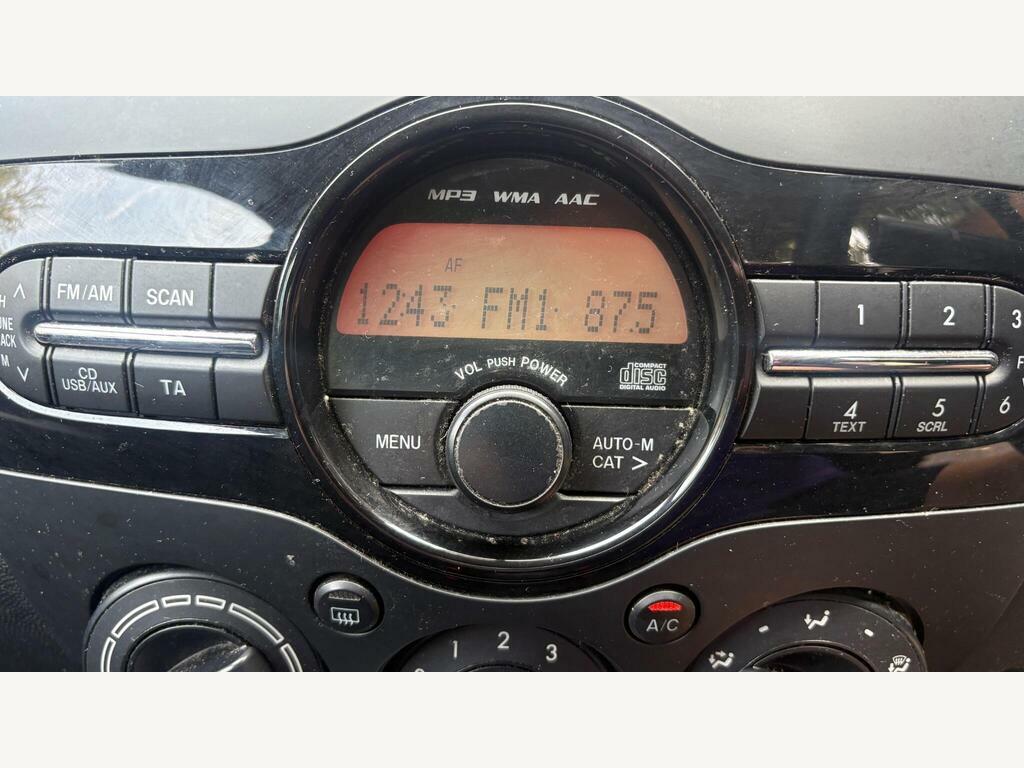 Mazda 2 1.3 Sport Venture Edition Silver #17