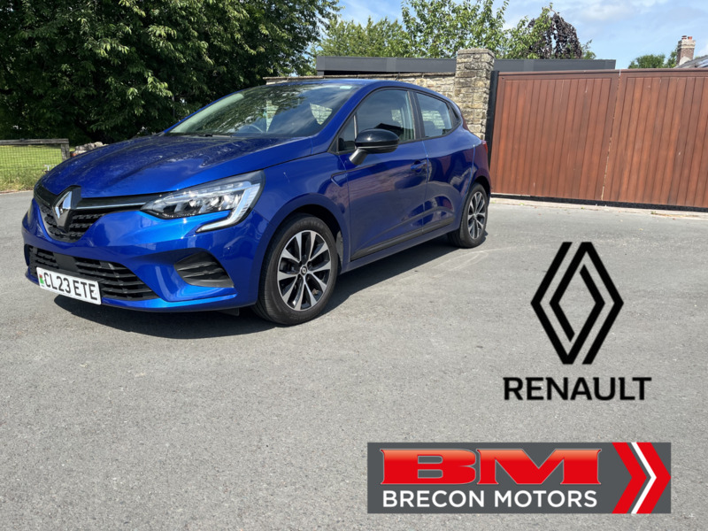 Renault Clio 1.0 Tce Evolution Hatchback Blue