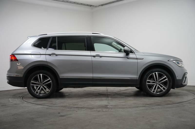 Volkswagen Tiguan Allspace Tdi 4Motion Dsg Elegance - 2022 72 DE72YZV Silver #4