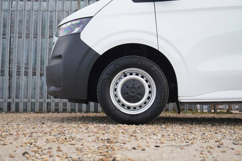 Volkswagen E-Transporter T32 65Kwh Van Commerce Plus Swb White #5