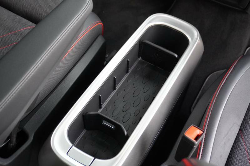 Volkswagen 1.5 Etsi R-line Dsg7 7 Seat White #42