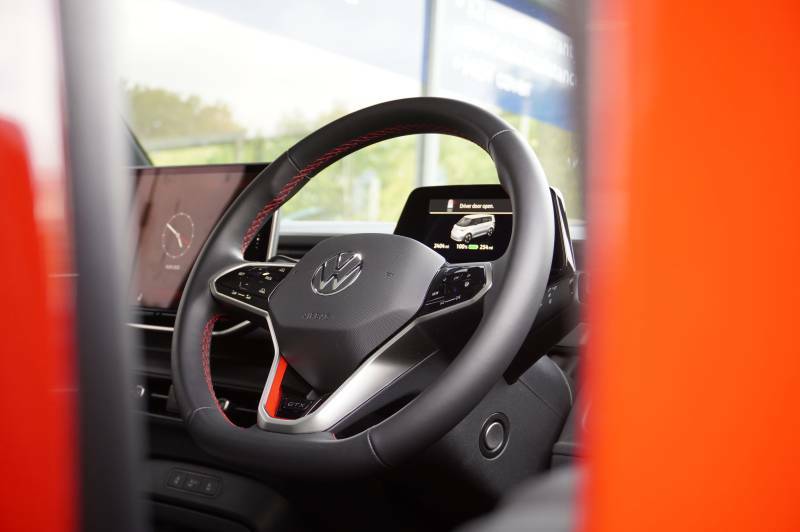 Volkswagen 1.5 Etsi R-line Dsg7 7 Seat White #30