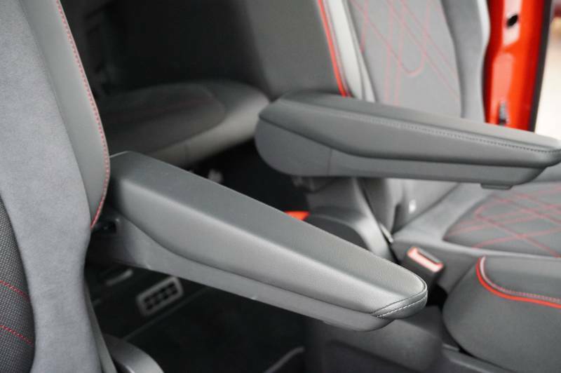 Volkswagen 1.5 Etsi R-line Dsg7 7 Seat White #43
