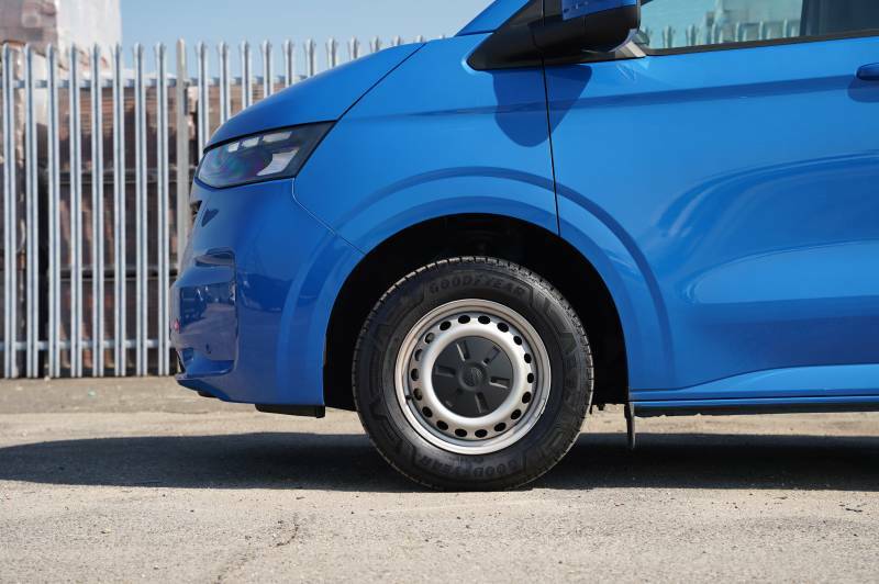 Volkswagen E-Transporter T32 65Kwh Van Commerce Plus Swb - 75 Blue #5