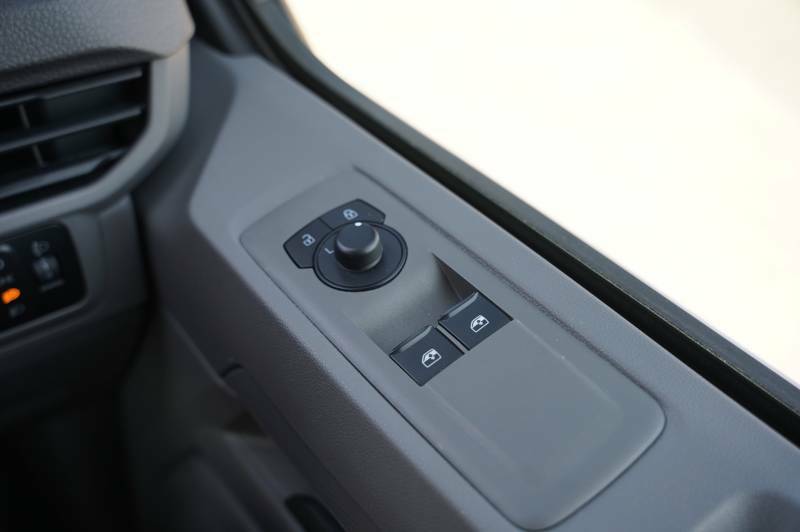 Volkswagen E-Transporter E 110 37.3Kwh Advance Lwb Silver #18