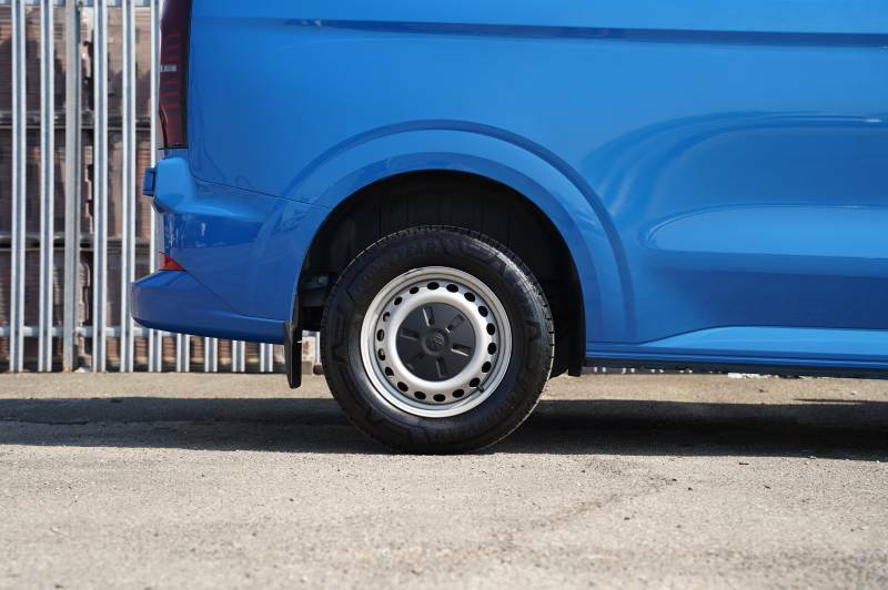 Volkswagen E-Transporter E 110 37.3Kwh Advance Lwb Silver #28