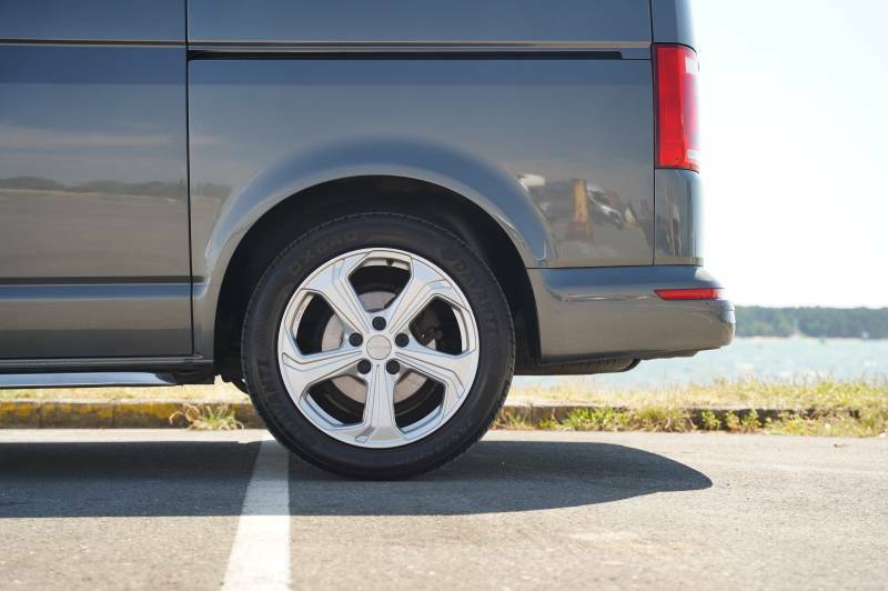 Volkswagen Transporter 2.0 Tdi Bmt 150 Highline Kombi Van Dsg Grey #35