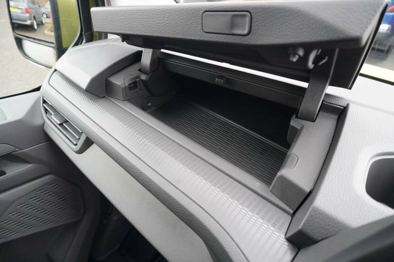 Volkswagen Transporter T32 Kombi Highline Lwb 150 Ps 2.0 Tdi Dsg - Nav Grey #42