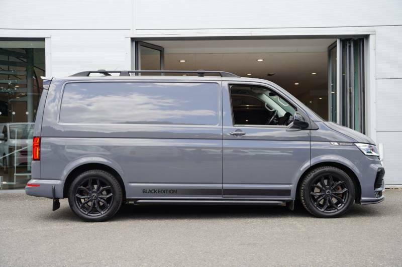 Volkswagen Transporter Sportline T32 Sportline Black Edition Swb 204 Ps 2.0 Tdi 7Sp Grey #4