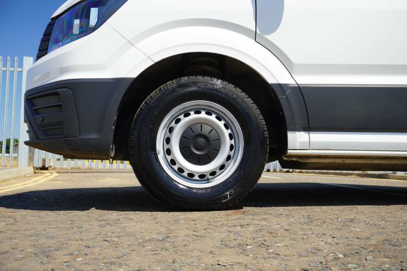 Volkswagen Crafter Cr35 Tdi 140Ps High Roof Van Commerce Plus Mwb White #5