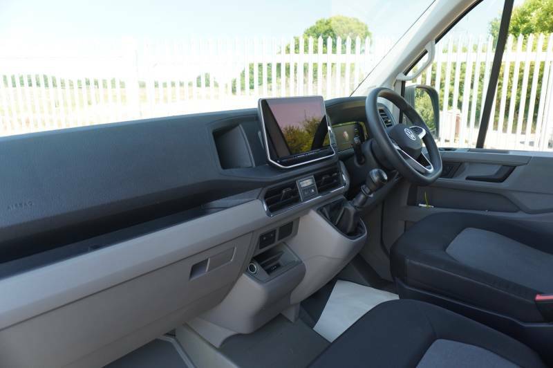 Volkswagen Crafter Cr35 Tdi 140Ps High Roof Van Commerce Plus Mwb White #2