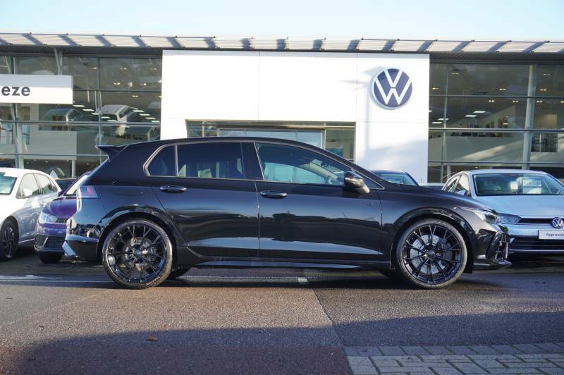 Volkswagen Golf Tsi 333 4Motion Dsg R Black Edition Black #4