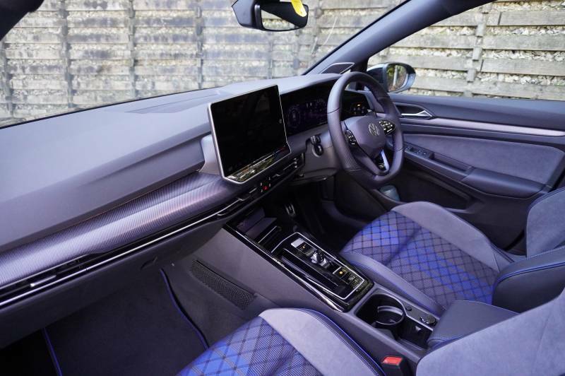 Volkswagen Golf Tsi 333 4Motion Dsg R Black Edition Black #2