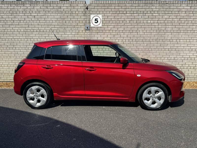 Suzuki Swift Mild Hybrid Motion Red #4