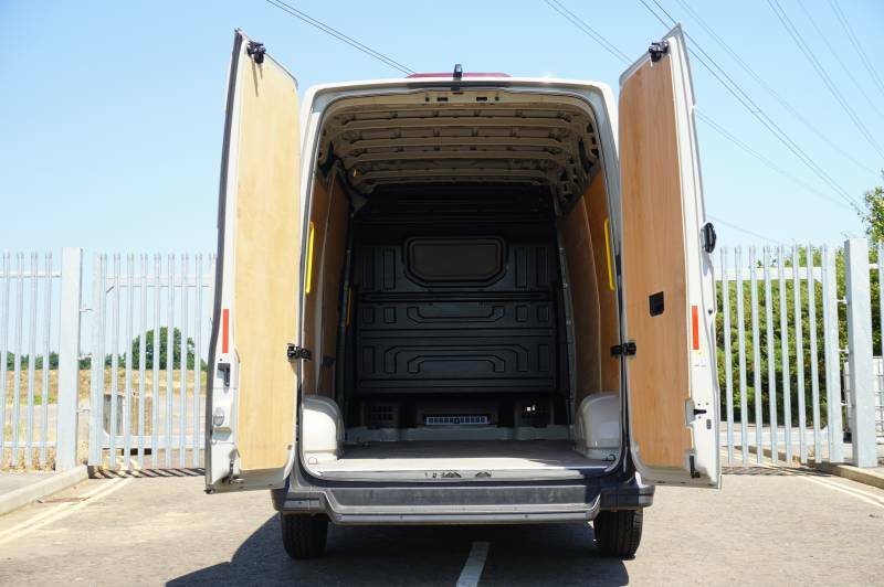 Volkswagen Crafter 2.0 Tdi Cr35 Commerce Fwd Lwb High Roof Euro 6 S #36