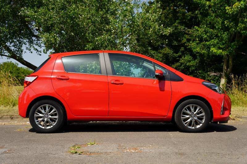 Toyota Yaris Vvt-i Icon OY20ODF Red #4