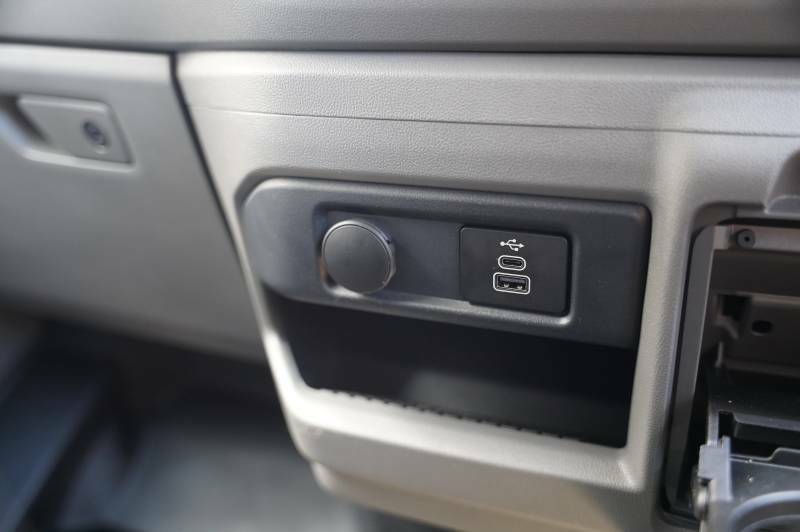 Volkswagen Transporter Mpv Grey #26