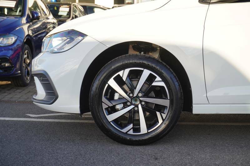 Volkswagen Polo Tsi Match White #5