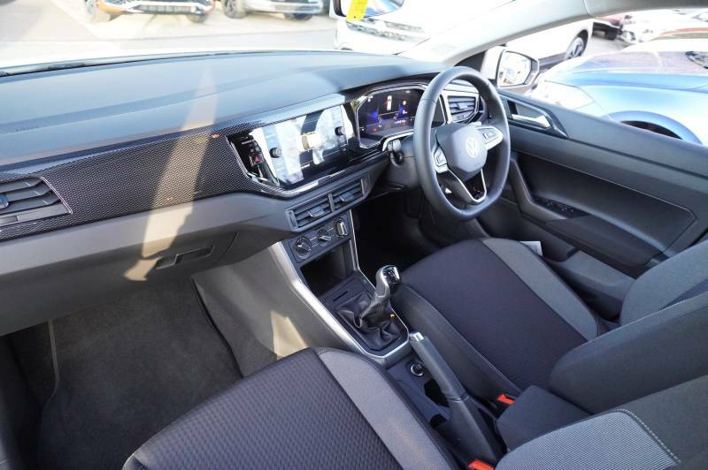 Volkswagen Polo Tsi Match White #2