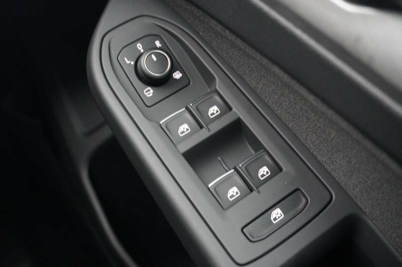 Volkswagen Golf 2020 70 1.5  #33