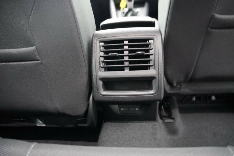Volkswagen Golf 2020 70 1.5  #11