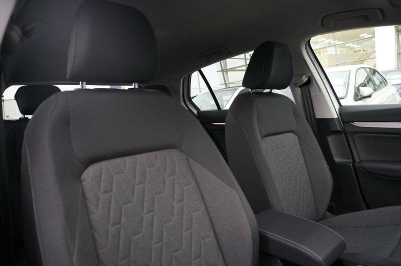 Volkswagen Golf 2020 70 1.5  #8