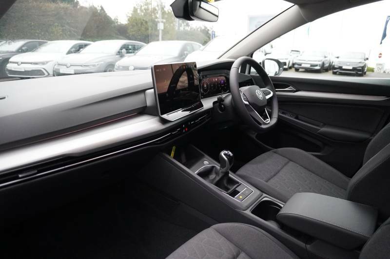 Volkswagen Golf 2020 70 1.5  #2