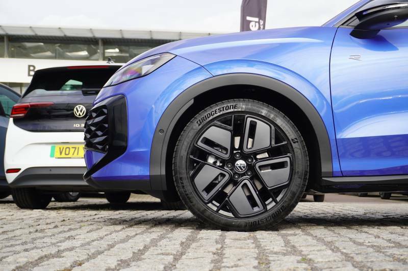 Volkswagen T-Roc Etsi 150 Dsg R-line Blue #5